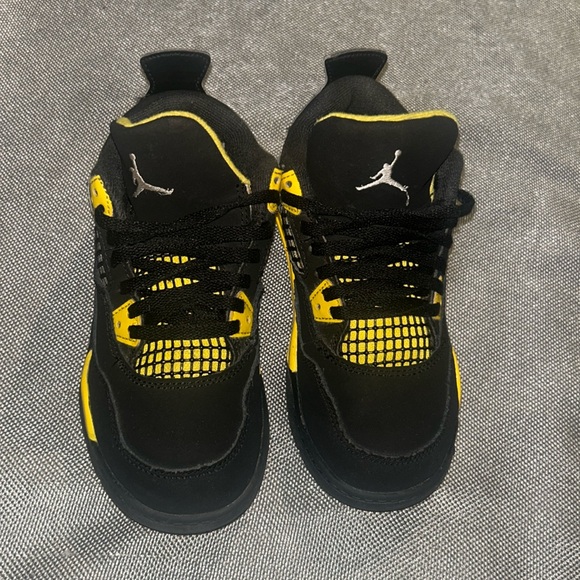 Jordan Other - Jordan 4 Retro Thunder size 13c